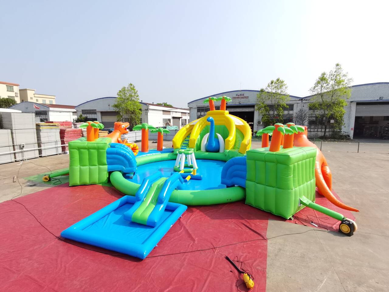 Dino Splash Adventure : le parc aquatique gonflable préhistorique