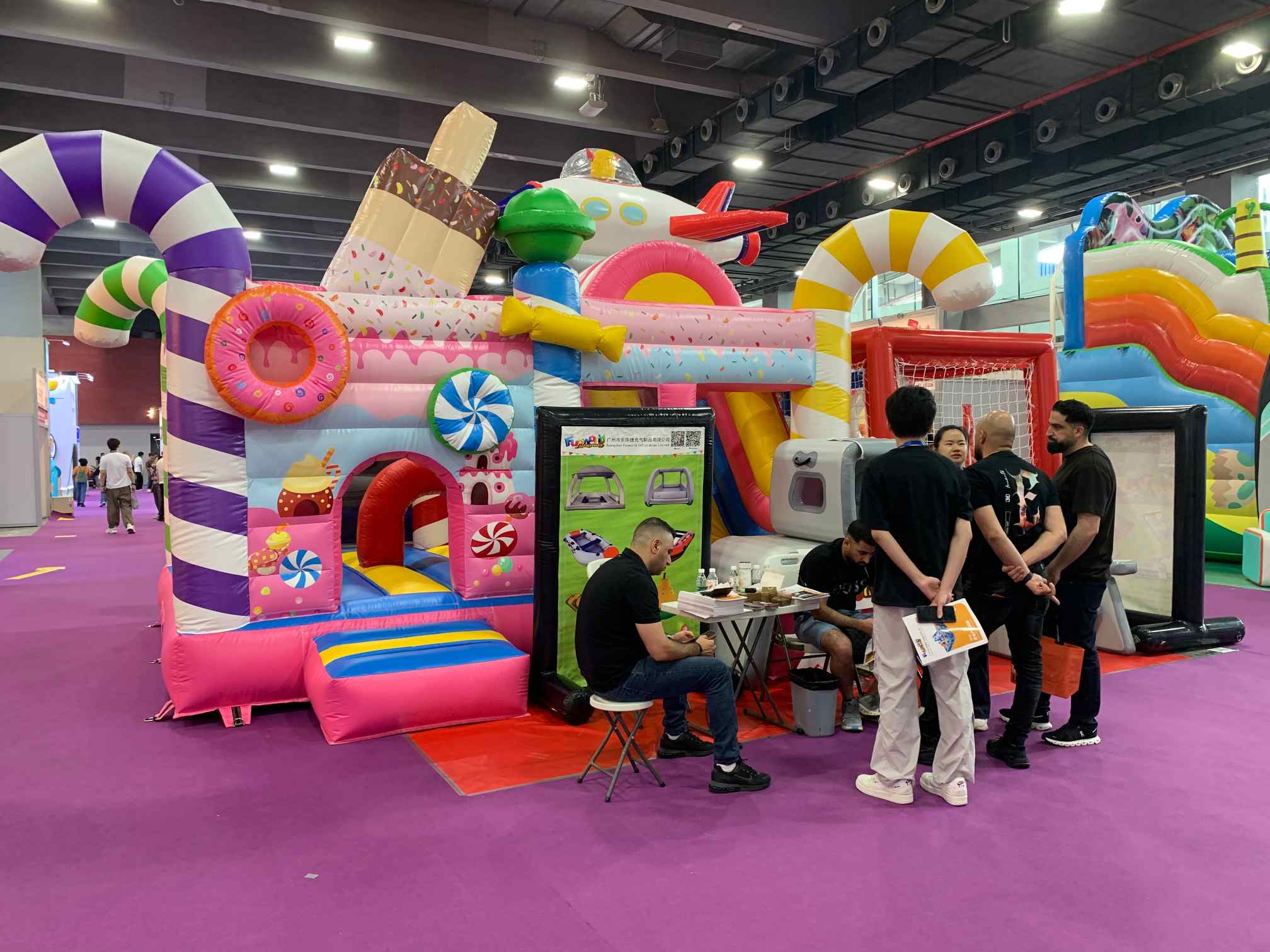 inflatable bouncy castle